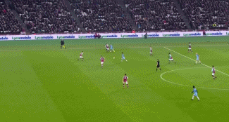 足球曝某豪门将出售队内三名老将，重建计划开启（足坛曝某豪门拟清洗三名老将，重建计划启动）