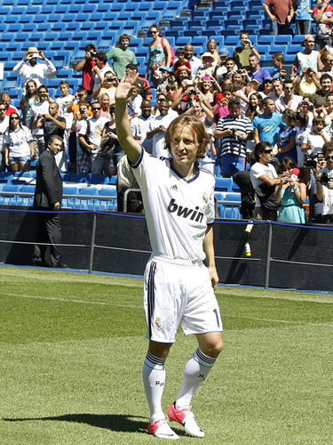 梅西是否参加世界杯？斯卡洛尼：这将由他自己决定（斯卡洛尼：梅西是否出战世界杯由他本人决定）