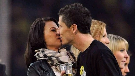 表现不错！萨格斯半场10中5得到14分3篮板3助攻（手感不俗！萨格斯半场10投5中砍下14分3篮板3助攻）