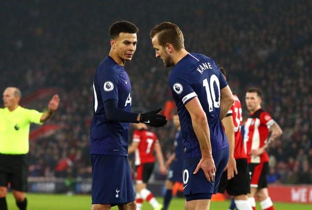 新疆下赛季算是废了！无控卫串联，外援无强解点，刘炜与助教争执（新疆下赛季悬了：无控卫串联、外援缺强点，刘炜与助教起争执）