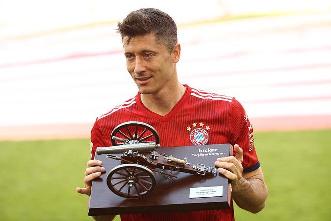 哈登爆发，却被保罗抢风头，詹姆斯表态，留给快船的机会不多了！（哈登火力全开仍被保罗抢镜，詹姆斯发声：快船机会所剩无几）